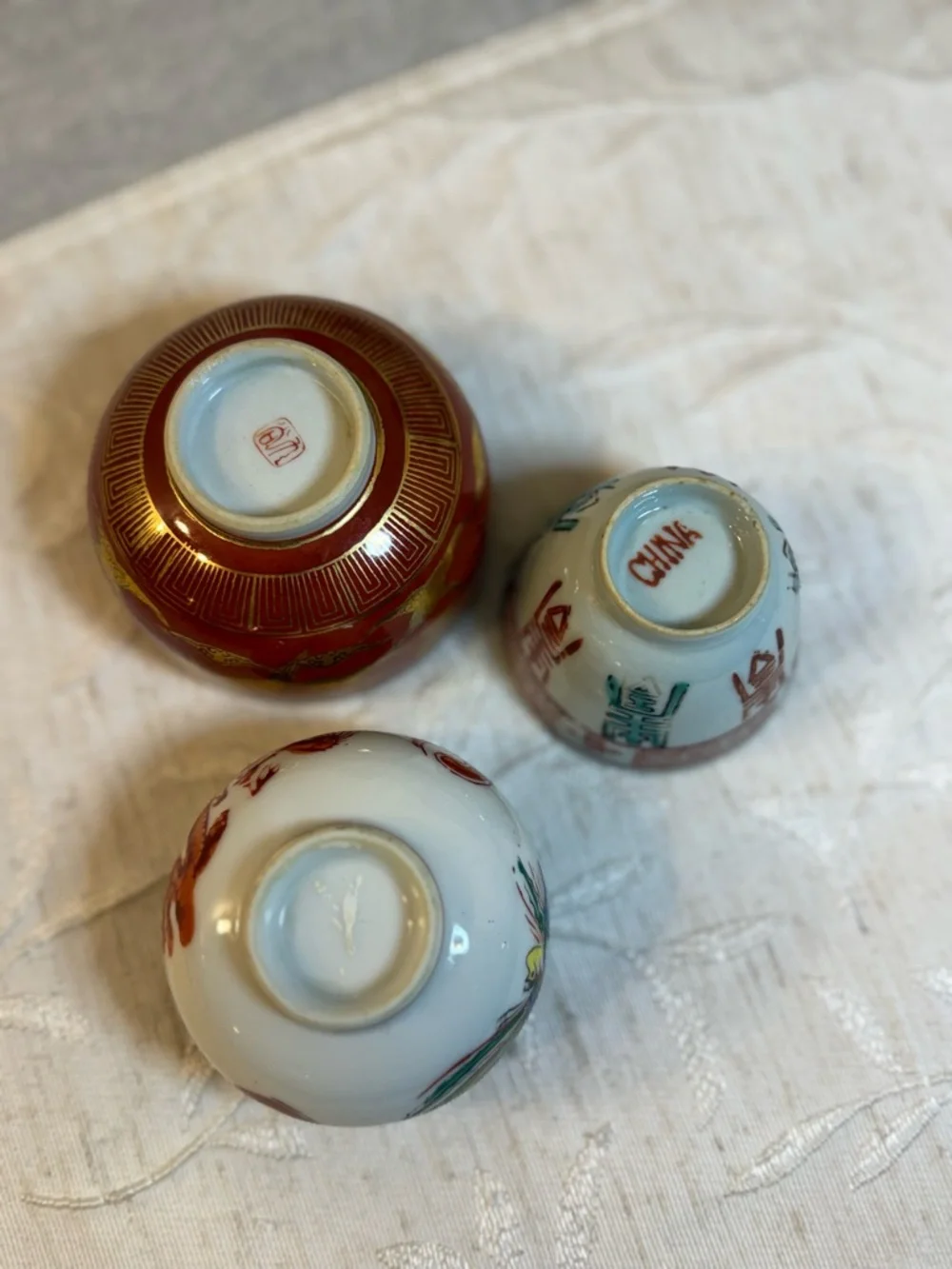 Vintage Chinese Porcelain 3 pc Teacup Set: Dragon & Phoenix, Crane and‎ Symbols